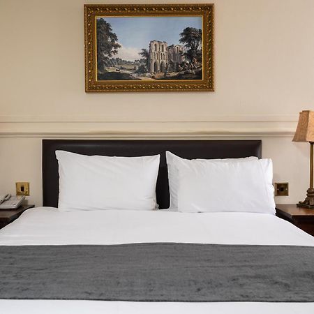 Antelope By Greene King Inns Poole Exteriér fotografie